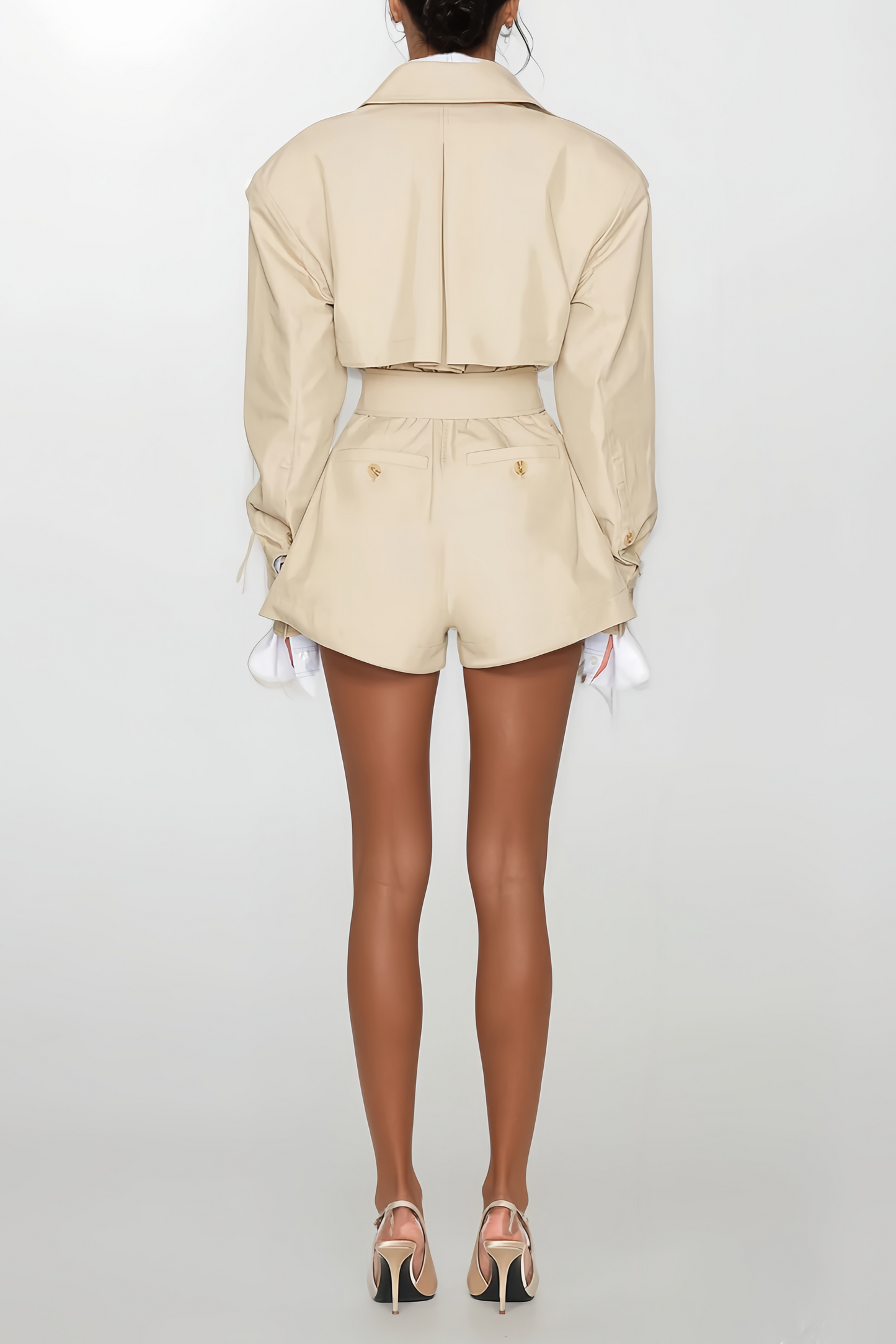 Mono asimétrico estilo trench