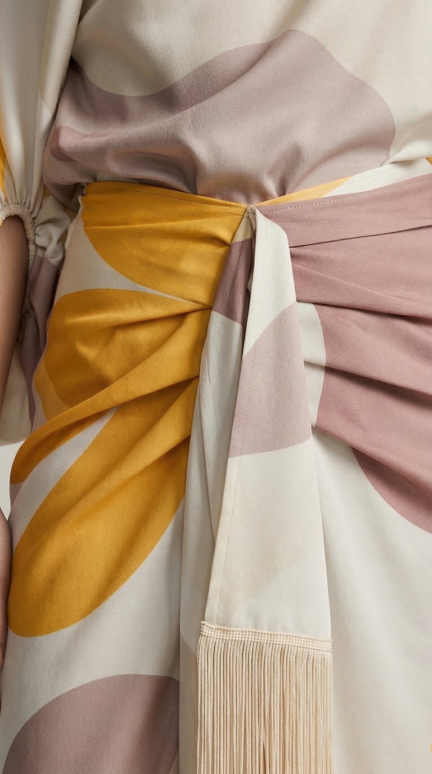 Conjunto dos piezas con flecos