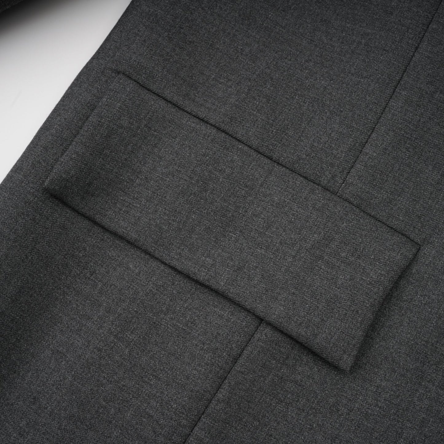 Blazer gris con ribete de encaje
