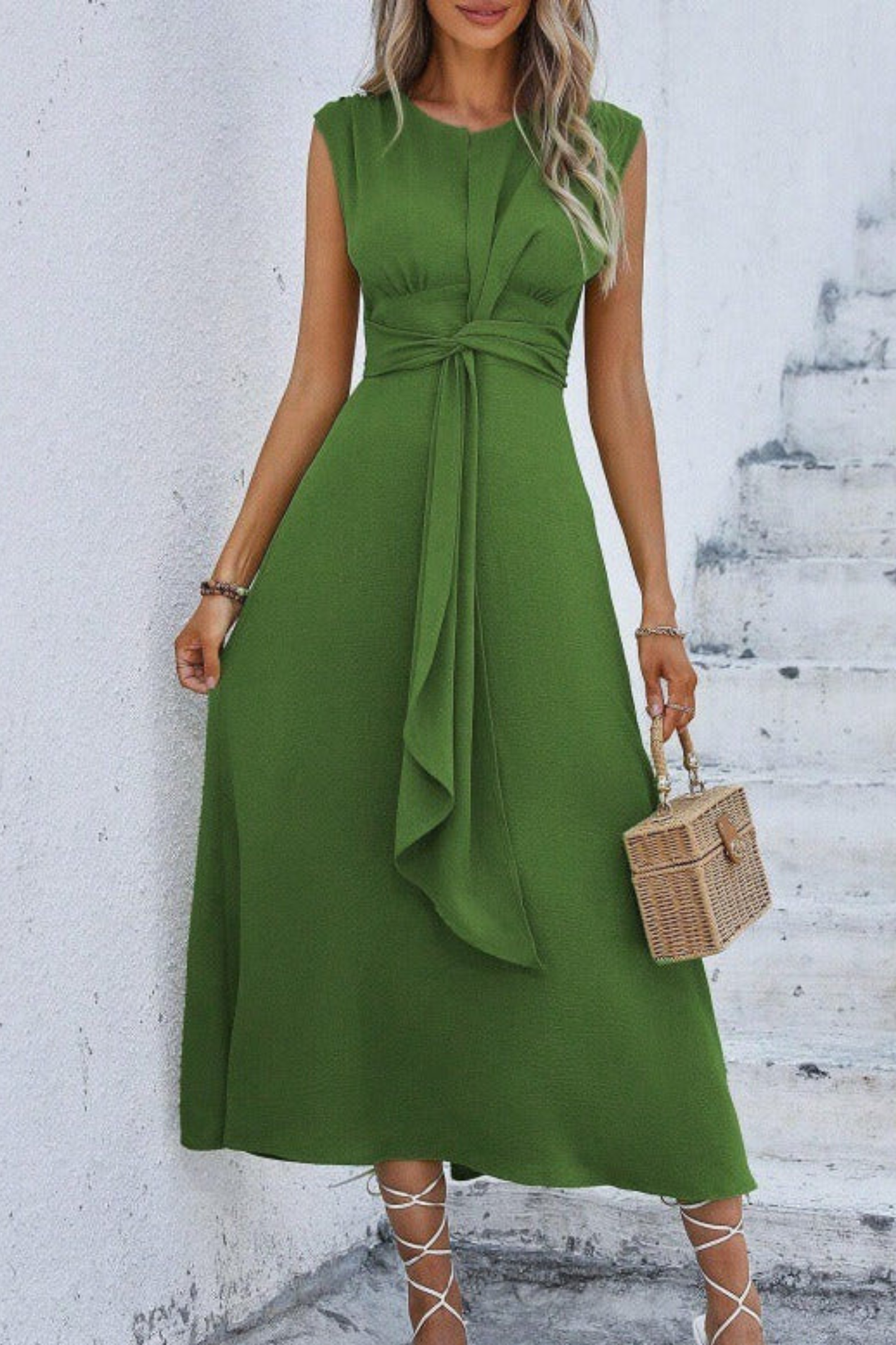 Eva - Vestido elegante sin mangas con cinturón ajustable