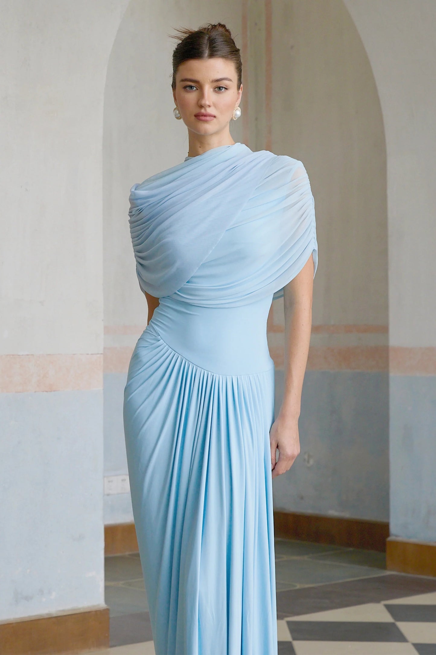 Vestido largo asimétrico plisado Catalina